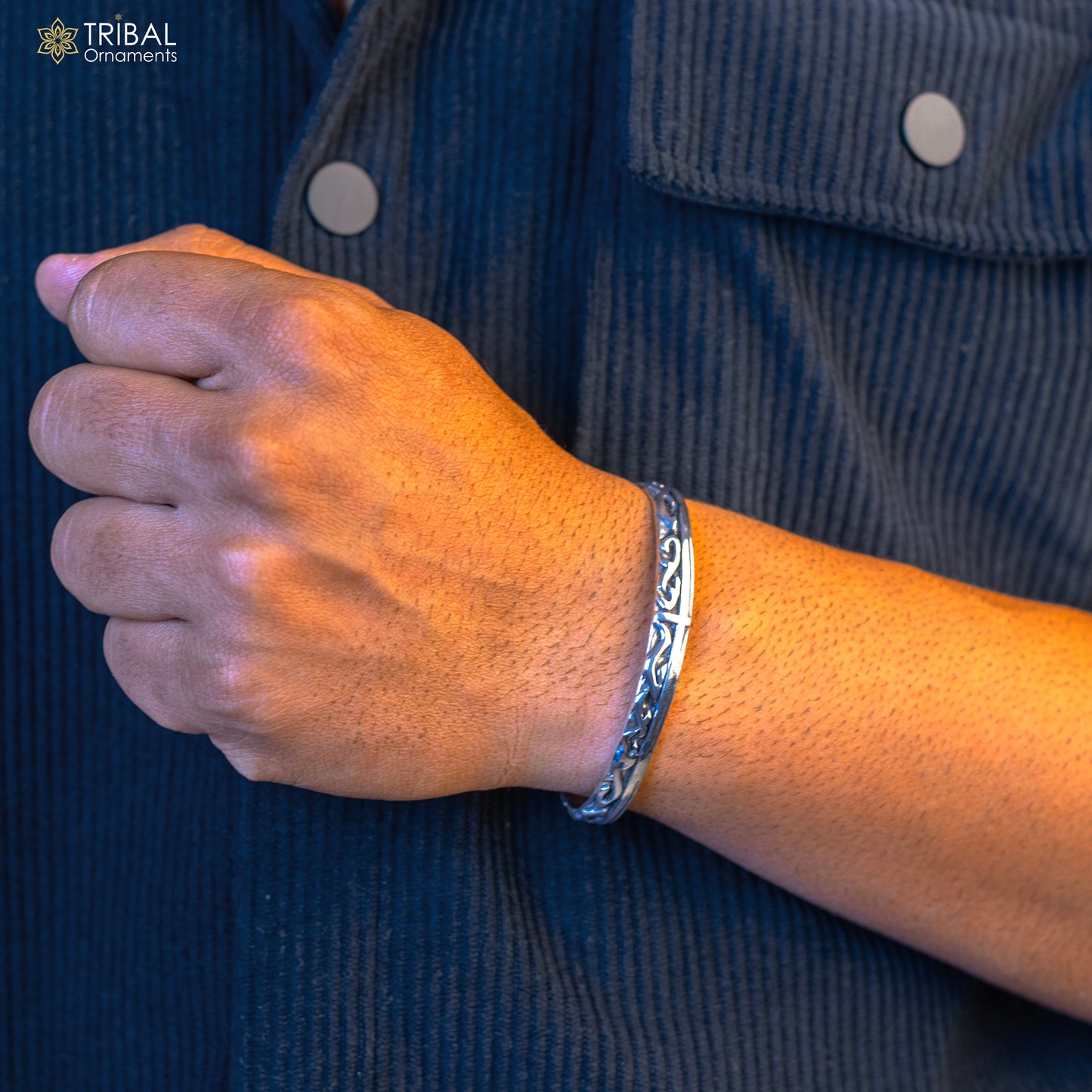 Vintage-style 925 sterling silver adjustable cuff bangle bracelet by Tribal Ornaments, unisex jewelry with intricate design.