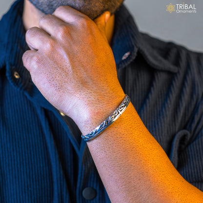 Vintage-style 925 sterling silver adjustable cuff bangle bracelet by Tribal Ornaments, unisex jewelry with intricate handcrafted details.