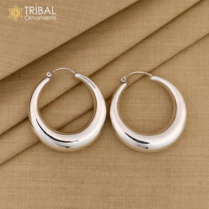 Vintage design 925 sterling silver tribal hoops earring from Rajasthan India, unisex jewelry with intricate tribal kundal style.