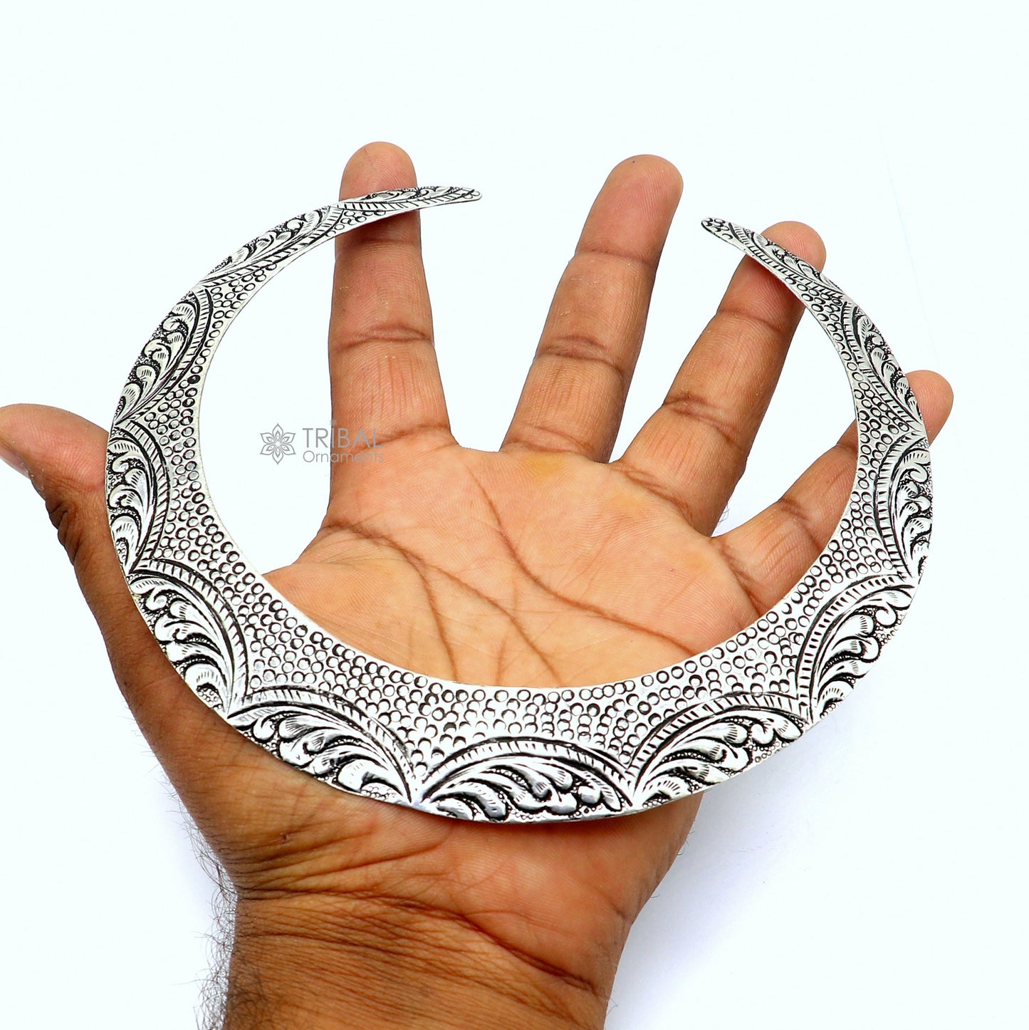 Vintage Indian tribal jewelry set featuring 925 sterling silver Chitai/Kandrai work Chokar necklace and matching earrings.