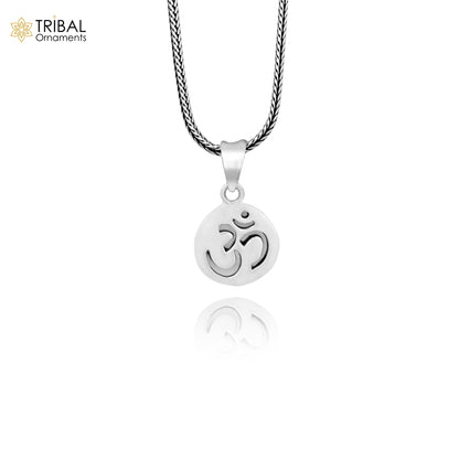 Unisex 925 sterling silver Hindu mantra 'Aum' OM pendant, handmade tribal jewelry, stylish personalized unisex jewelry.