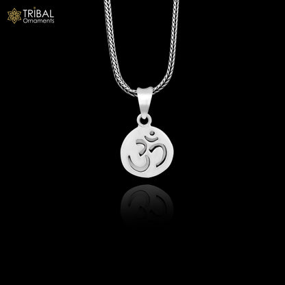 Unisex 925 sterling silver Hindu mantra 'Aum' OM pendant, handmade tribal jewelry with personalized design, stylish and spiritual.
