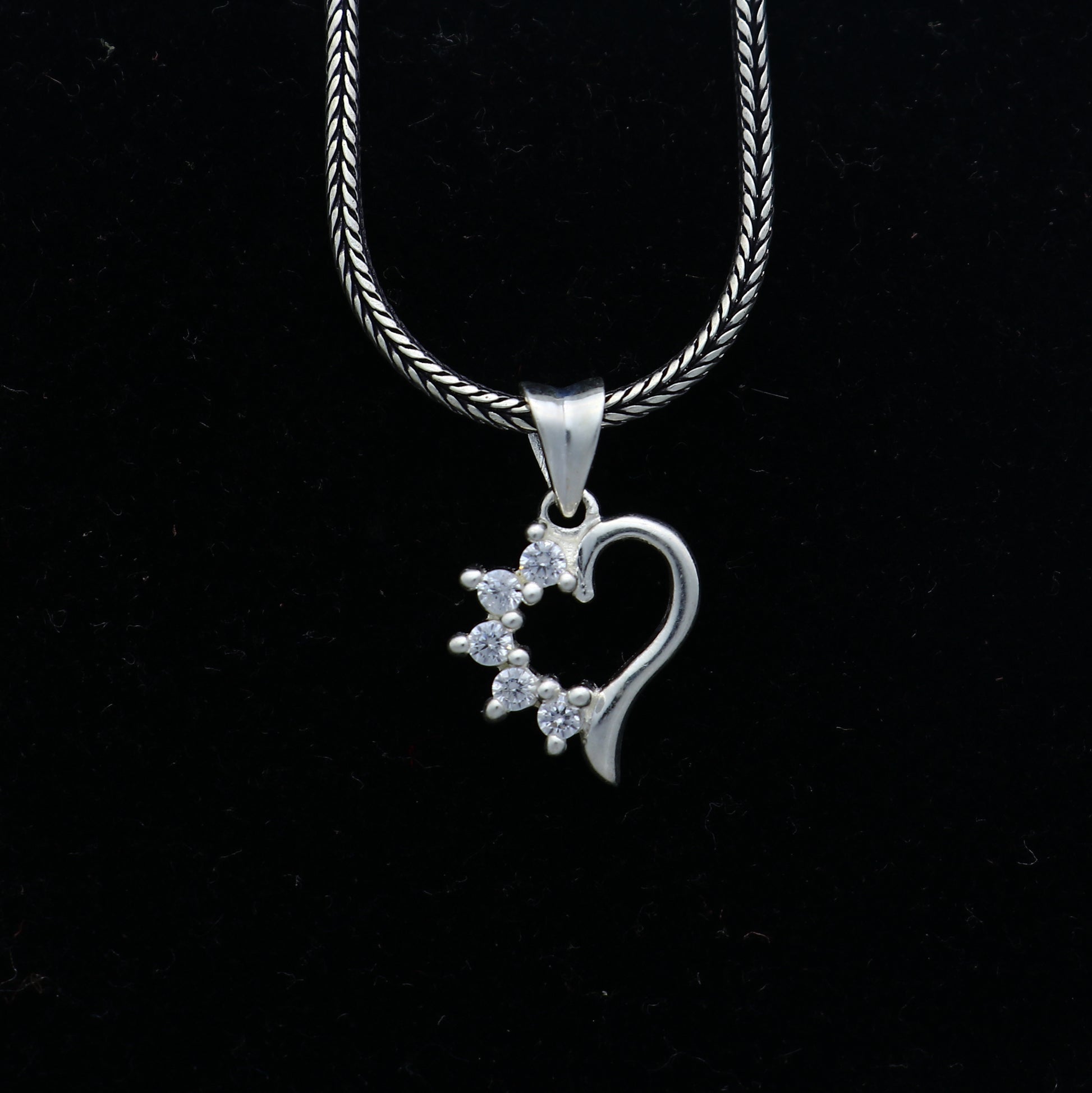 925 Sterling silver heart design diamond pendant nsp936 - TRIBAL ORNAMENTS