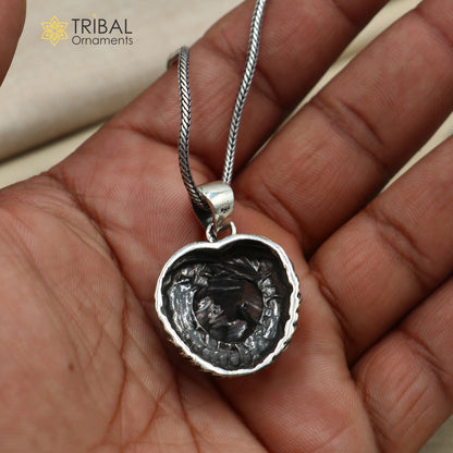 925 sterling silver lion face pendant with chain, tribal jewelry design by TRIBAL ORNAMENTS, detailed tribal lion face jewelry piece.