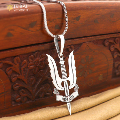 925 Sterling silver tribal balidan pendant with a trident design, featuring ethnic tribal jewelry craftsmanship.
