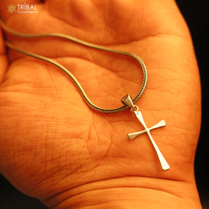 Elegant 925 sterling silver holy cross pendant by Tribal Ornaments, unisex jewelry with a unique, stylish design.