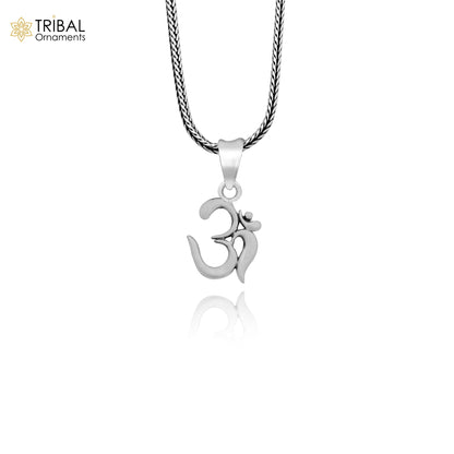 925 sterling silver Divine 'Aum' OM pendant featuring tribal design, handmade jewelry, stylish good luck tribal ornament.