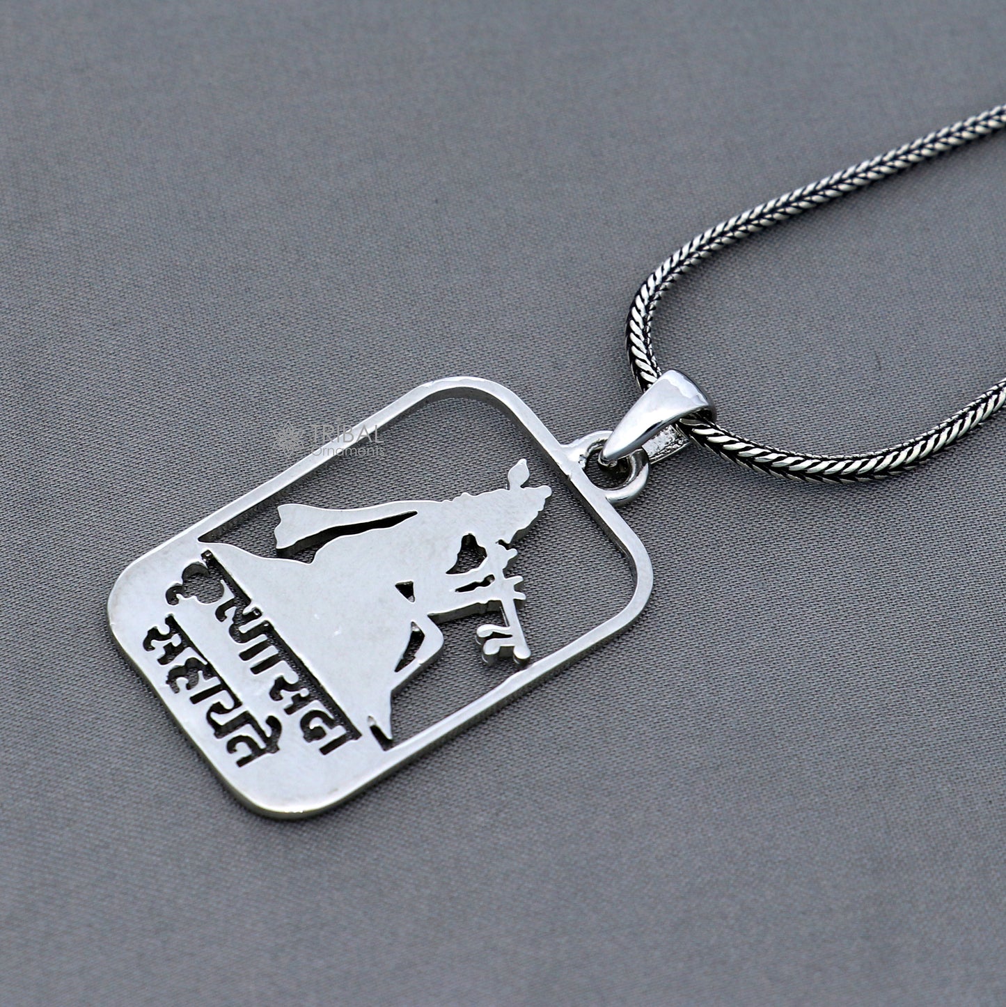 925 sterling silver handmand" Krishna sada sahayate " krishna mantra pendant nsp895 - TRIBAL ORNAMENTS