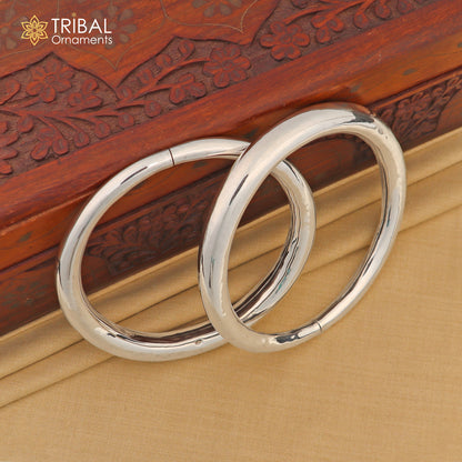 925 Sterling silver handmade Indian traditional women's foot kada ankle bracelet with plain design and tribal jewelry style.