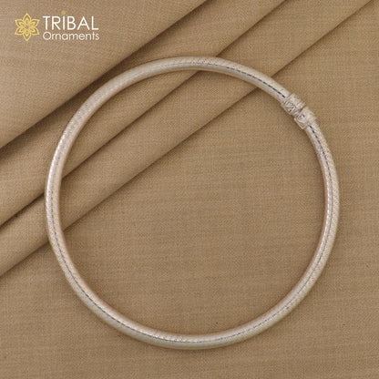 Vintage Indian silver ankle kada bracelet in 925 sterling silver, featuring traditional tribal design for women.