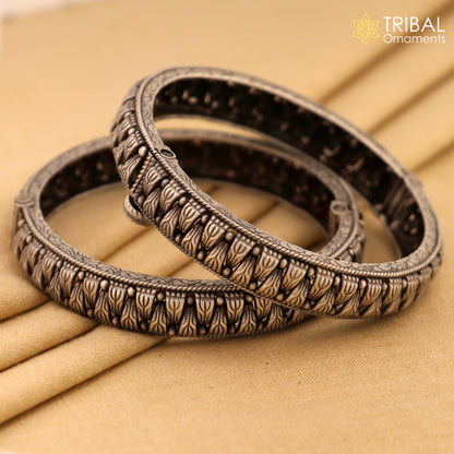 Sterling silver tribal bangle bracelet with vintage ethnic design, handcrafted tribal jewelry by TRIBAL ORNAMENTS