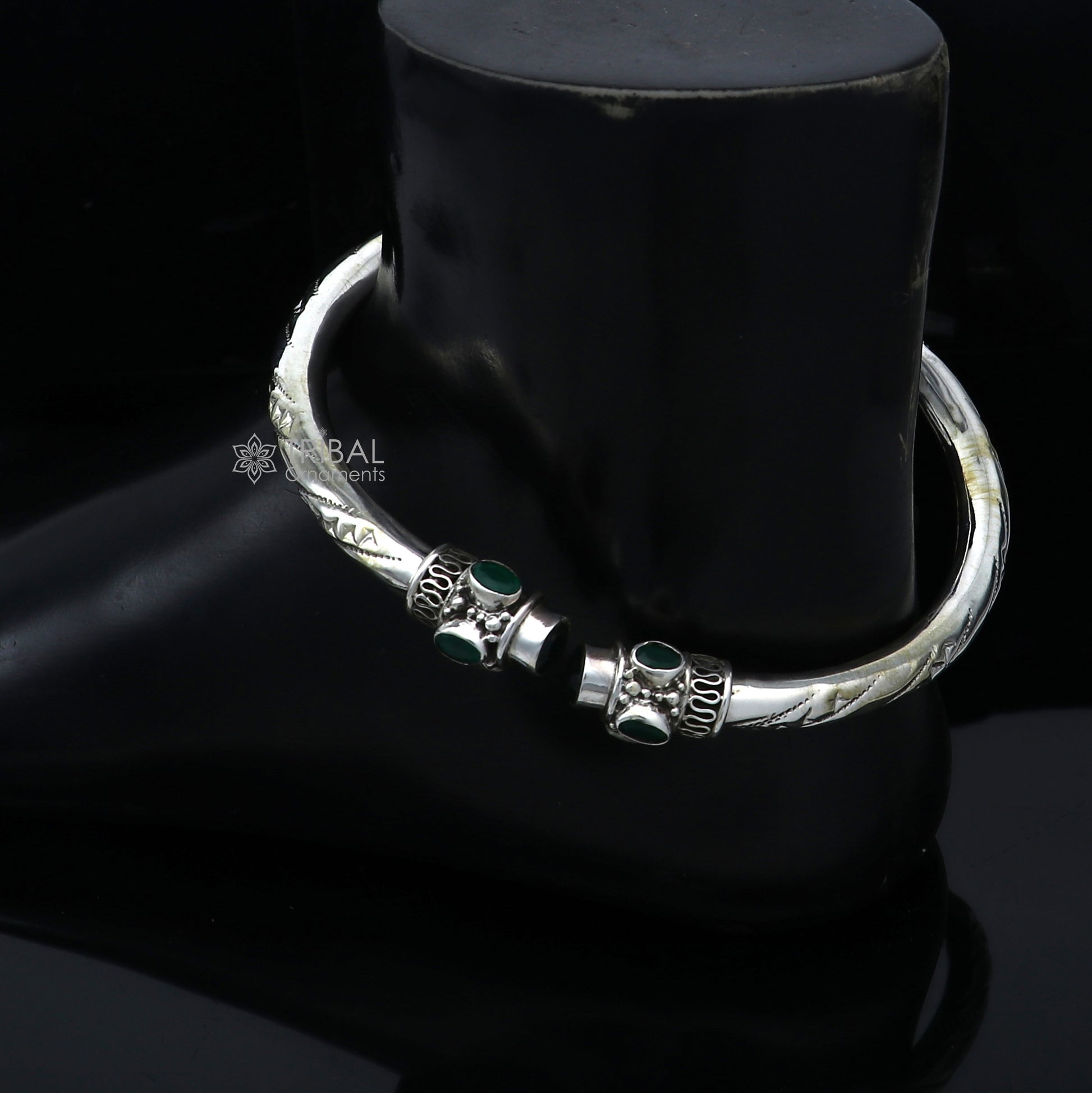 925 sterling silver stylish design ankle kada, ankle bangle bracelet with gorgeous green and red stone nsfk120 - TRIBAL ORNAMENTS