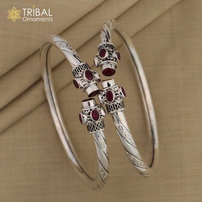 Sterling silver ankle kada bracelet with a stylish design and red stone detail, featuring a foot kada style from TRIBAL ORNAMENTS.