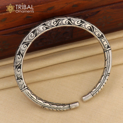 Sterling silver vintage design foot kada ankle bracelet with tribal chitai work, ethnic tribal jewelry by TRIBAL ORNAMENTS.