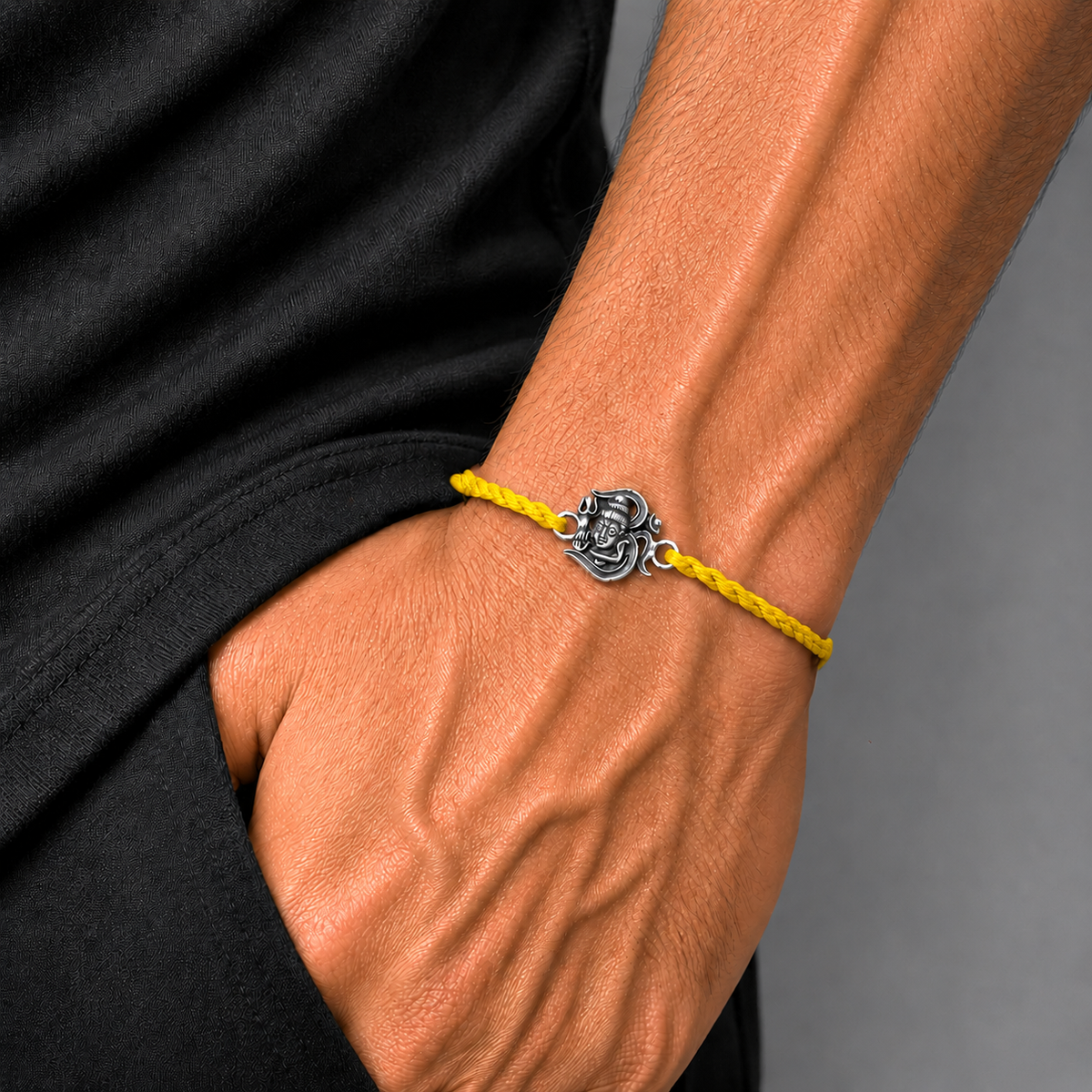 925 Sterling silver lord shiva design thread bracelet rk323