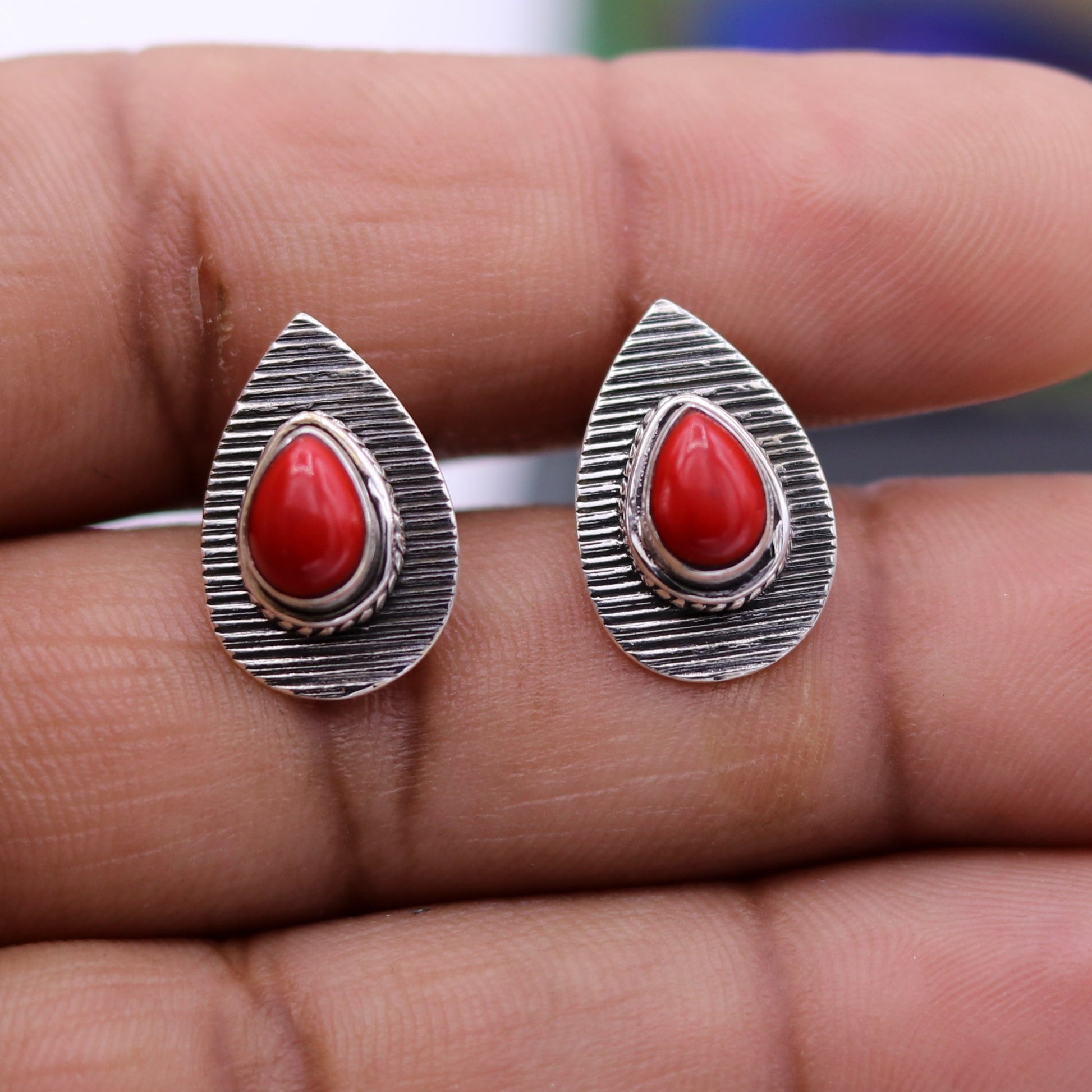 SAPPHIRE RED COLOR STONE HANDMADE 925 STERLING SILVER STUD VINTAGE EARRINGS s238 - TRIBAL ORNAMENTS