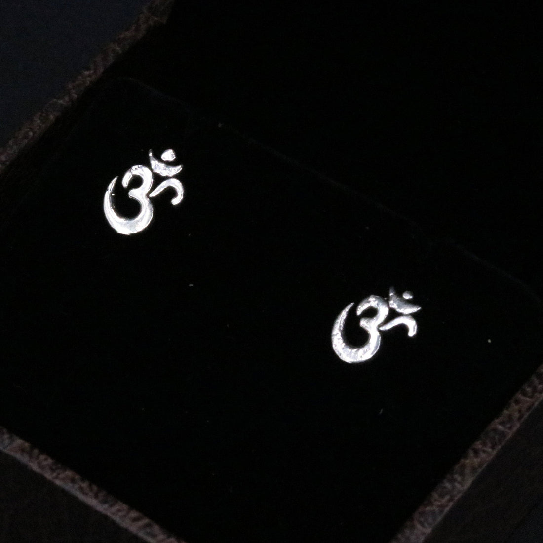 Sterling silver handmade aum om stud earring fabulous indan idol symbol earring jewelry for unisex s26 - TRIBAL ORNAMENTS