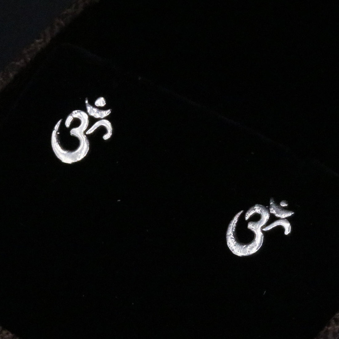 Sterling silver handmade aum om stud earring fabulous indan idol symbol earring jewelry for unisex s26 - TRIBAL ORNAMENTS