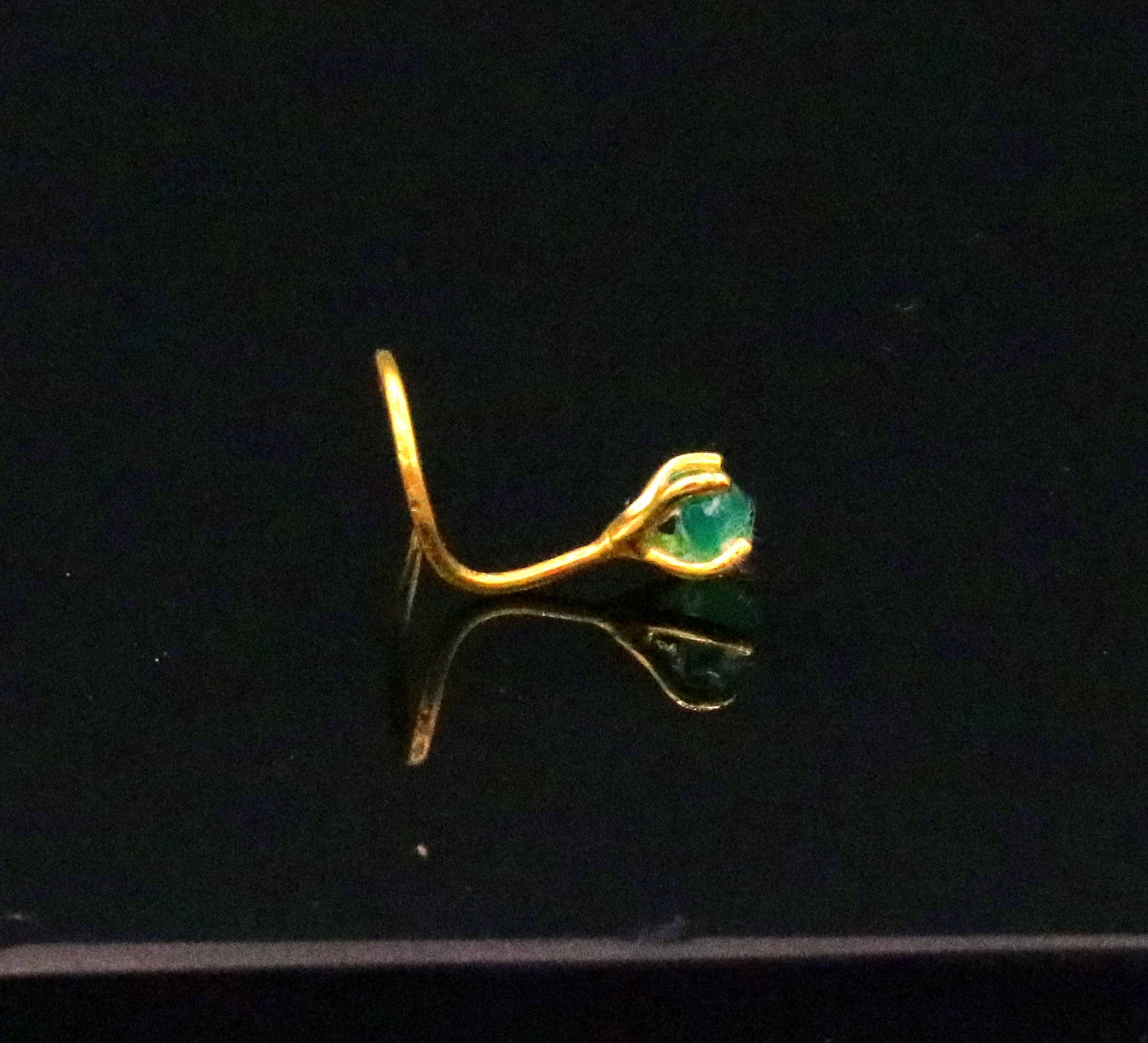 Gorgeous single green onyx stone 22 karat gold handmade fabulous nose pin women's jewelry - TRIBAL ORNAMENTS