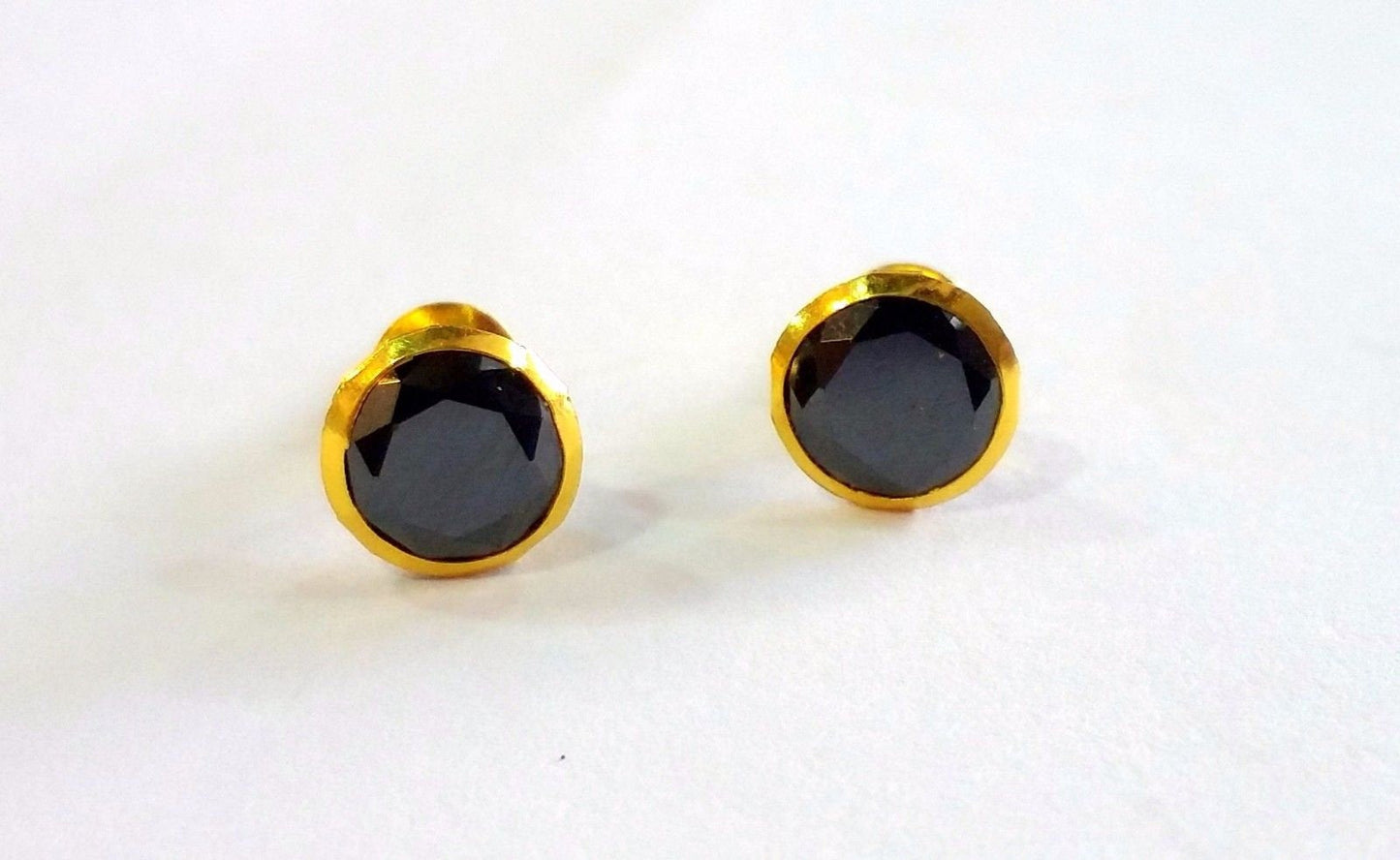 Genuine 18k yellow gold handmade fabulous black onyx stone excellent antique vintage design stud earrings pair unisex jewelry - TRIBAL ORNAMENTS