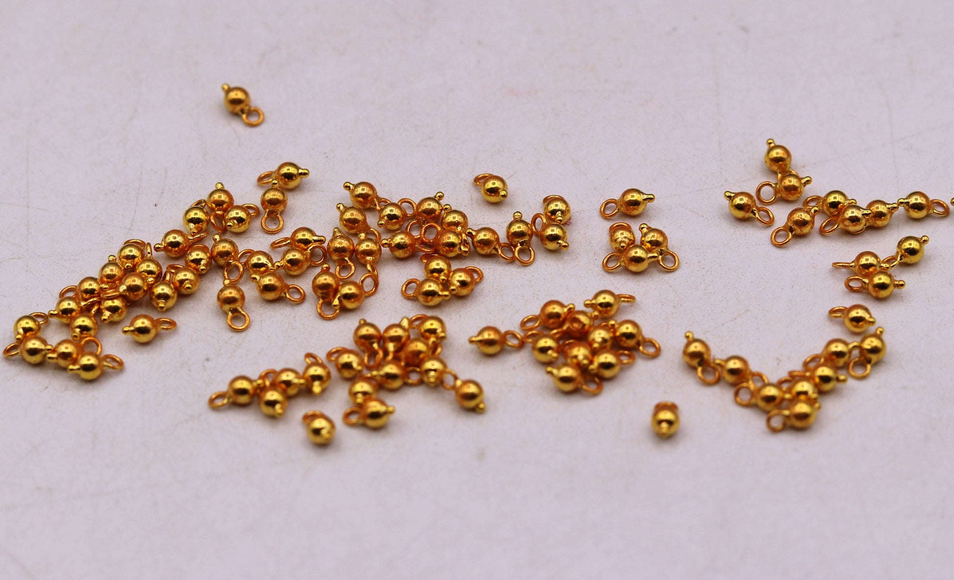 loose beads 20 pieces 22kt gold handmade Vintage antique design custom jewelry findings, hangings bells,loose beads, excellent jewelry BD025 - TRIBAL ORNAMENTS