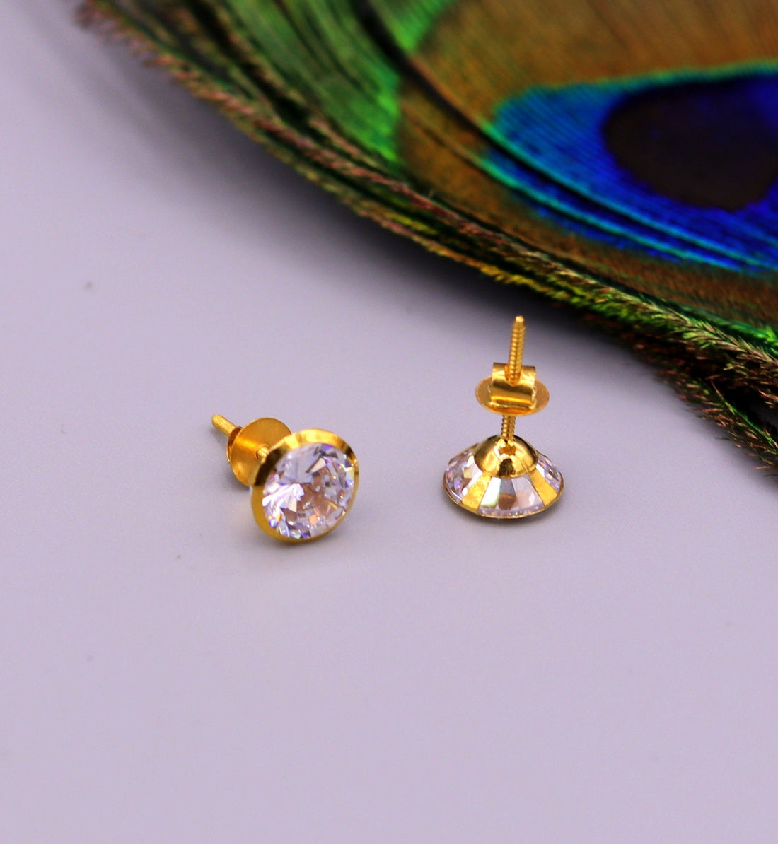 18Karat yellow gold gorgeous cubic zircon stone amazing 6 mm stud earring excellent vintage antique design er87 - TRIBAL ORNAMENTS