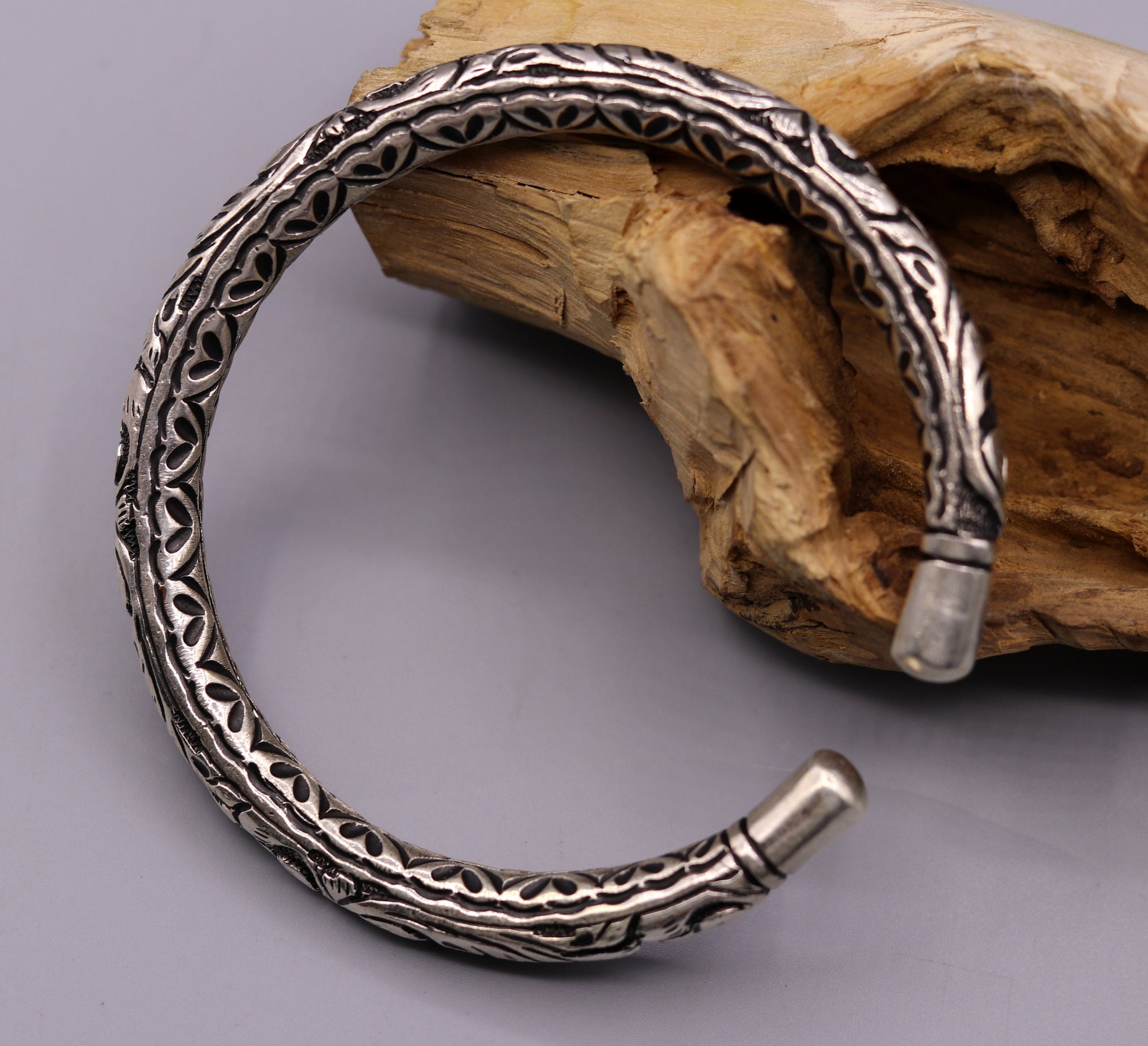 Fabulous 925 sterling silver handmade amazing engraving design wrist bangle bracelet kada, top class jewelry from Rajasthan India nsk63 - TRIBAL ORNAMENTS