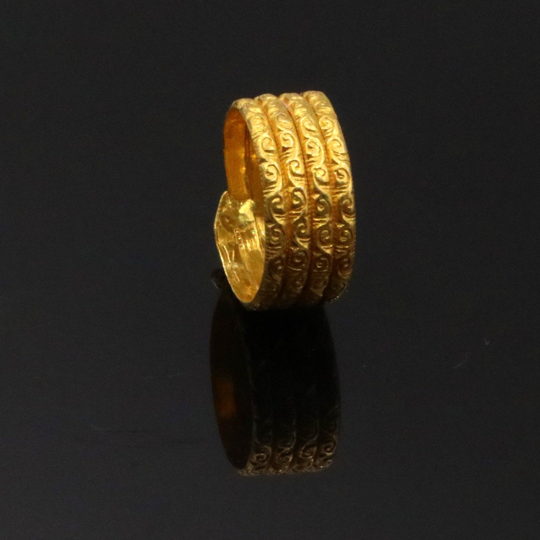 Plain Gold Ring – Lagu Bandhu