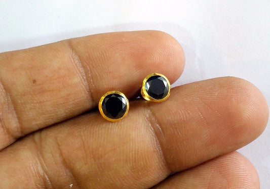 Gorgeous 18kt yellow gold handmade fabulous black onyx stone excellent stylish design stud earrings pair unisex jewelry - TRIBAL ORNAMENTS