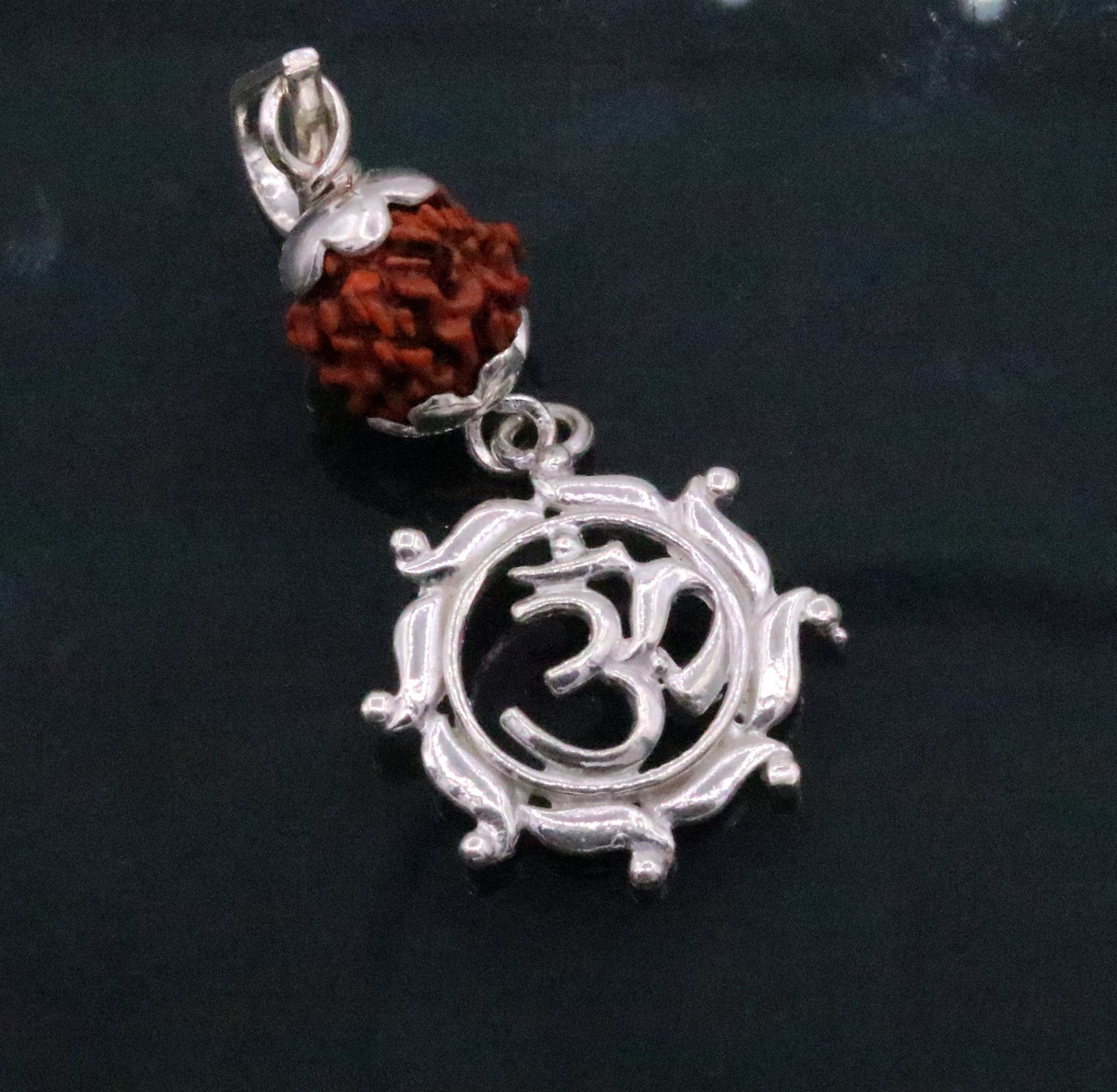 Vintage antique sterling silver handmade fabulous real rudraksha bead with 'aum' pendant unisex jewelry nsp96 - TRIBAL ORNAMENTS