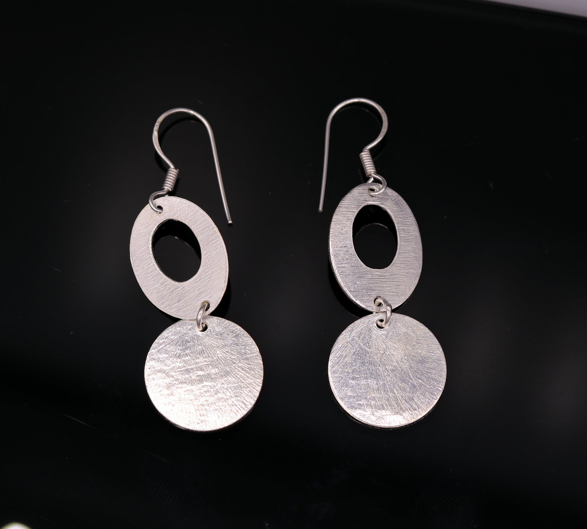 Handmade  925 solid sterling silver scratch link fancy hoops earrings tribal jewelry from Rajasthan india daily use jewelry s418 - TRIBAL ORNAMENTS