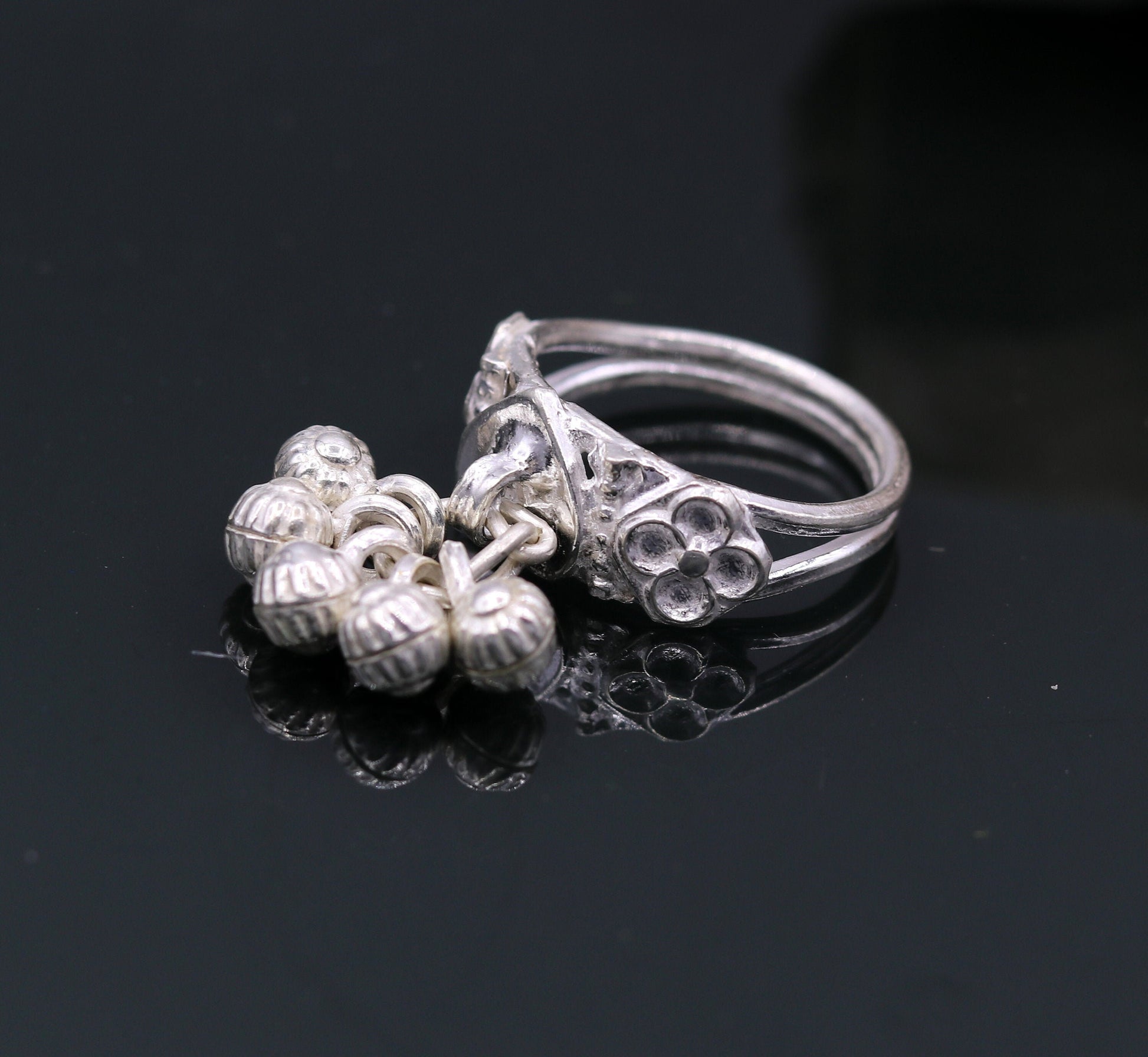 Vintage antique design sterling silver handmade gorgeous charm ring with fabulous noisy bells, excellent belly dance jewelry india sr207 - TRIBAL ORNAMENTS