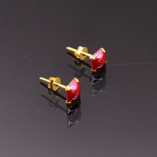 Fabulous Red color stone 18kt yellow gold handmade stud earring excellent daily use gifting light weight jewelry india   er99 - TRIBAL ORNAMENTS