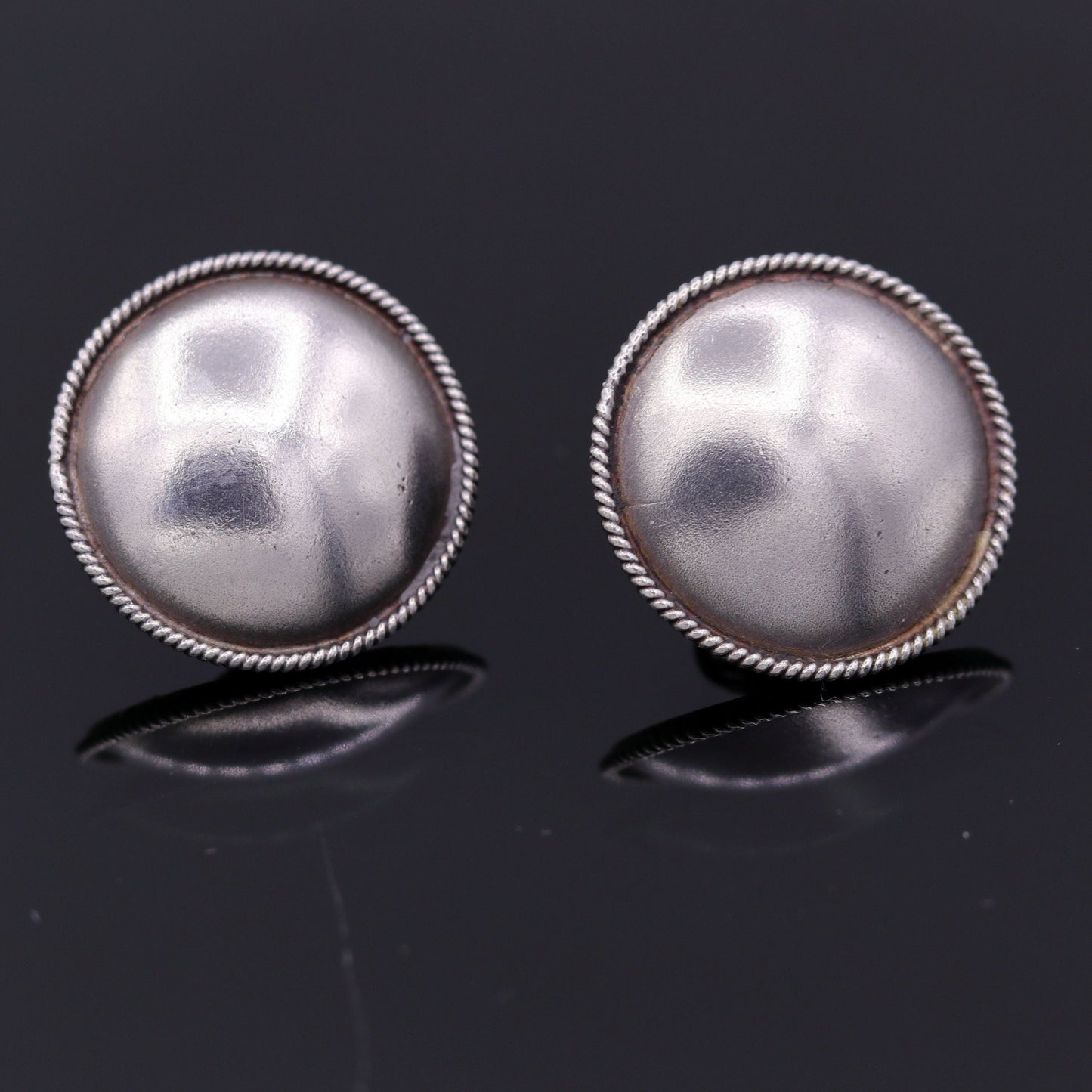 High quality 925 sterling silver plain style handmade round design fabulous Stud earrings tribal jewelry from Rajasthan india  s526 - TRIBAL ORNAMENTS