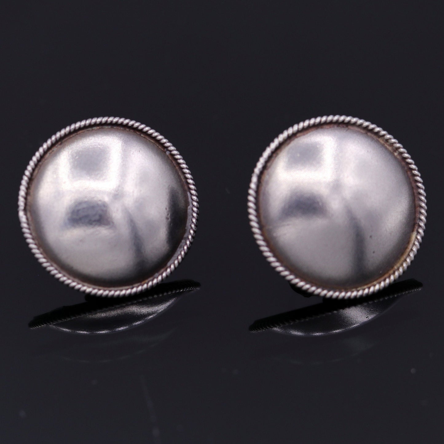 High quality 925 sterling silver plain style handmade round design fabulous Stud earrings tribal jewelry from Rajasthan india  s526 - TRIBAL ORNAMENTS