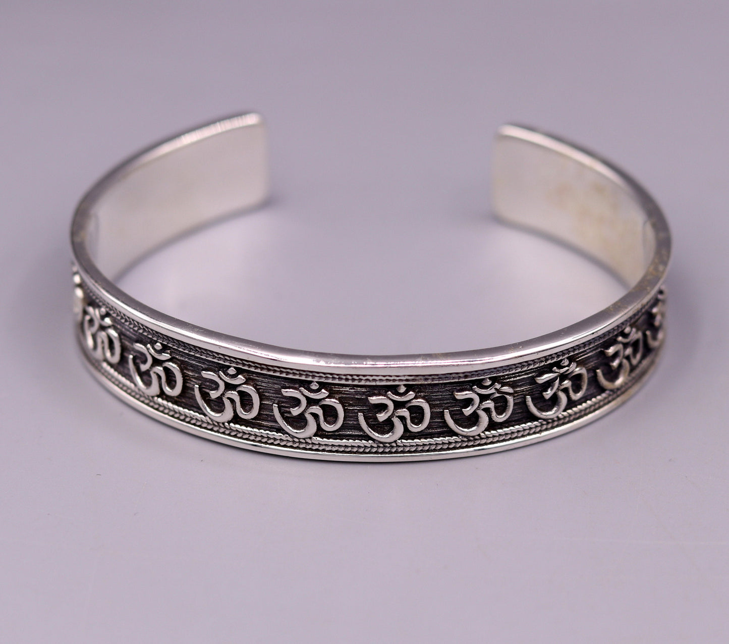 925 sterling Stylish handcrafted silver 'AUM' mantra bangle bracelet adjustable kada unisex ethnic stylish fashionable jewelry india nsk140 - TRIBAL ORNAMENTS