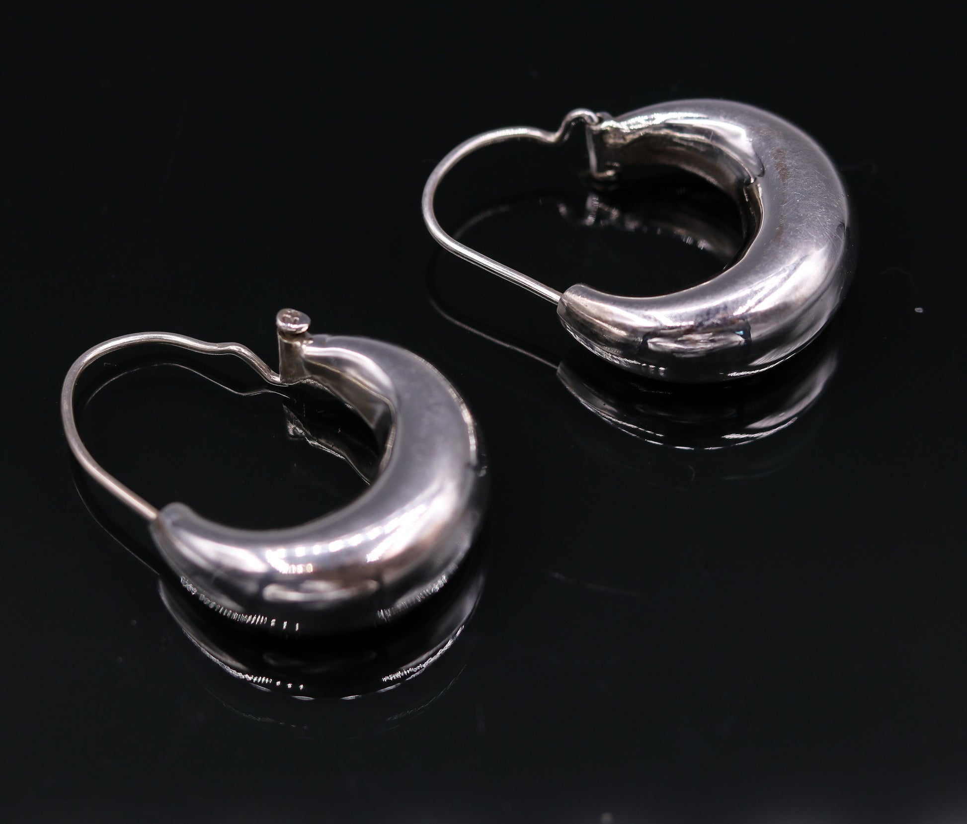 Indian traditional style 925 sterling pure silver handmade vintage style hoops earrings kundal, ethnic bali tribal jewelry from india s588 - TRIBAL ORNAMENTS