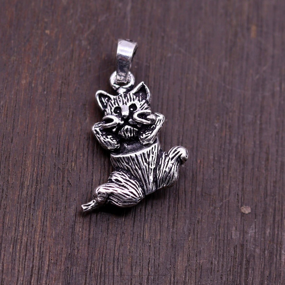 Amazing 925 sterling silver handcrafted fabulous animal cat pendant excellent stylish modern unisex gifting jewelry from india nsp219 - TRIBAL ORNAMENTS