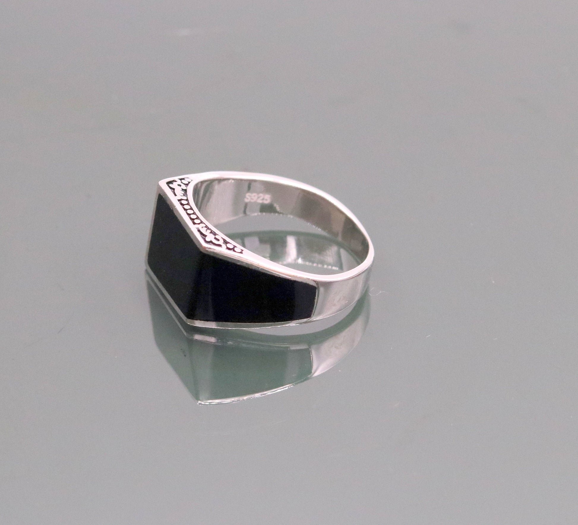 Amazing black enamel 925 sterling silver vintage design handmade gorgeous ring band fabulous unisex gifting ring from india sr246 - TRIBAL ORNAMENTS