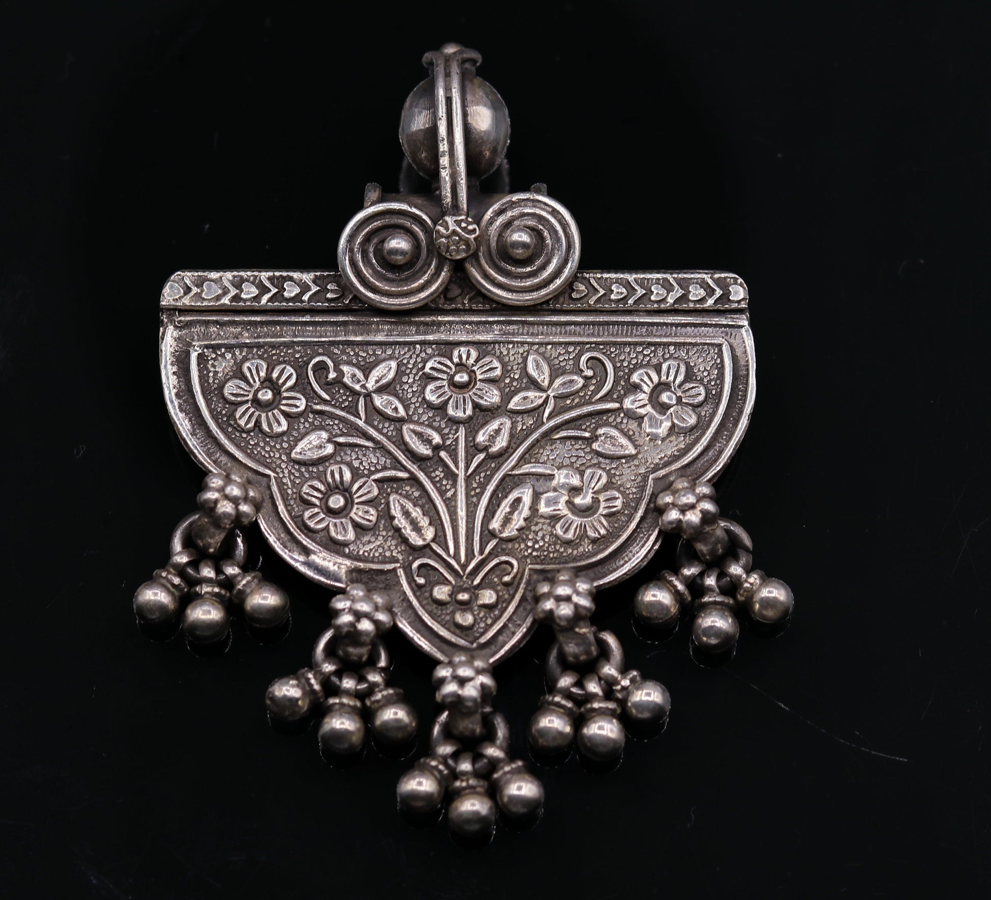 925 sterling silver handmade vintage flower design pendant, excellent pendant tribal jewelry pretty gifting jewelry nsp265 - TRIBAL ORNAMENTS