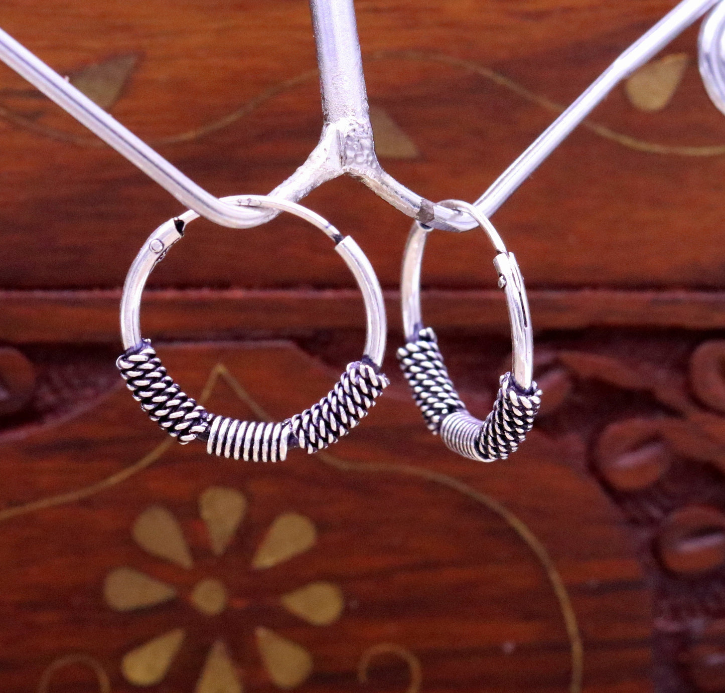 Ttraditional design stylish 925 sterling silver handmade fabulous hoops earrings bali , pretty gifting bali tribal jewelry india s613 - TRIBAL ORNAMENTS