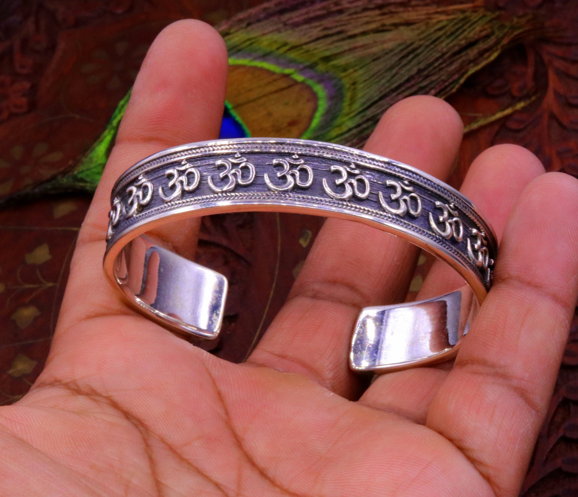 925 sterling silver handmade 'Aum' Mantra adjustable bangle bracelet kada, solid silver men's women's gifting jewelry from india cuff49 - TRIBAL ORNAMENTS