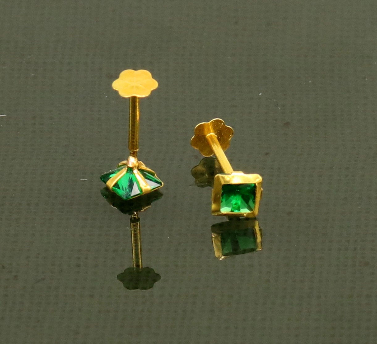 Tanishq 18KT Yellow Gold Diamond Drop Earrings