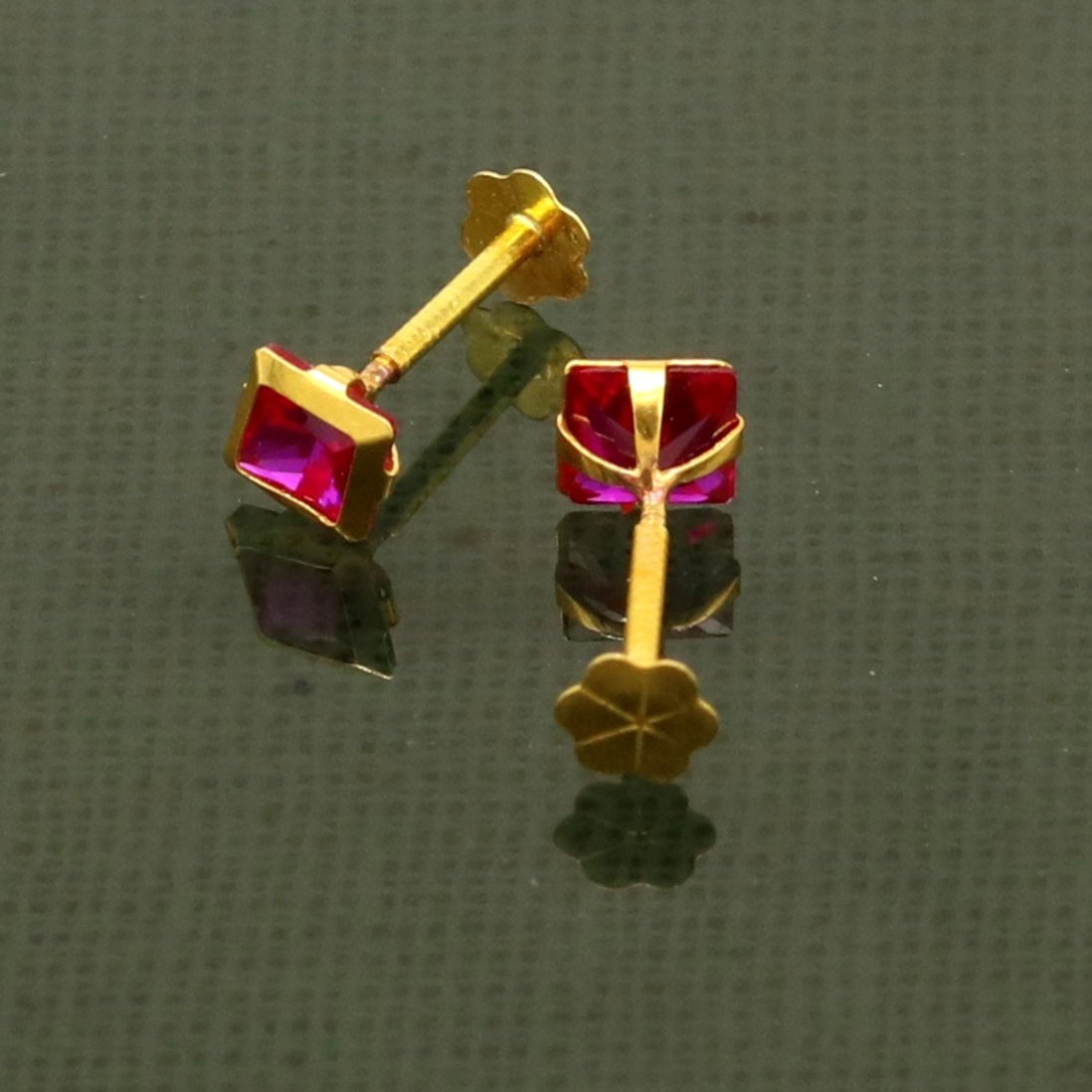 3MM/3.5/4mm single red stone 18kt yellow gold handmade square shape fabulous screw back stud earring or nose in unisex jewelry er122 - TRIBAL ORNAMENTS