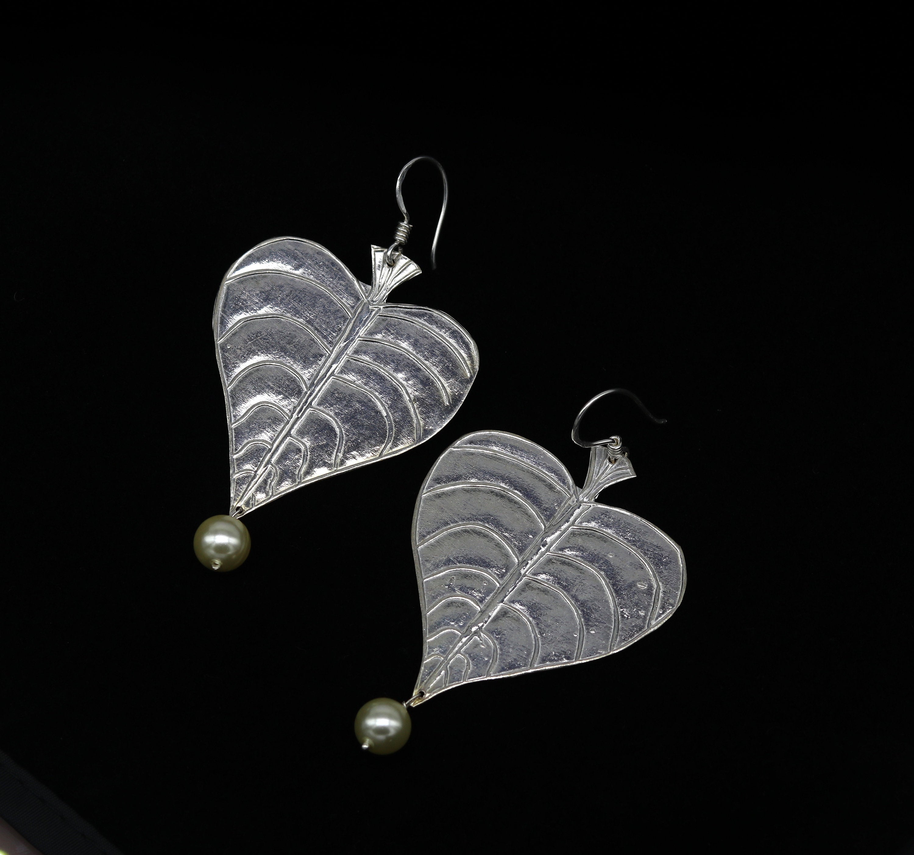 925 sterling silver handmade peepal tree leaf earring with pretty