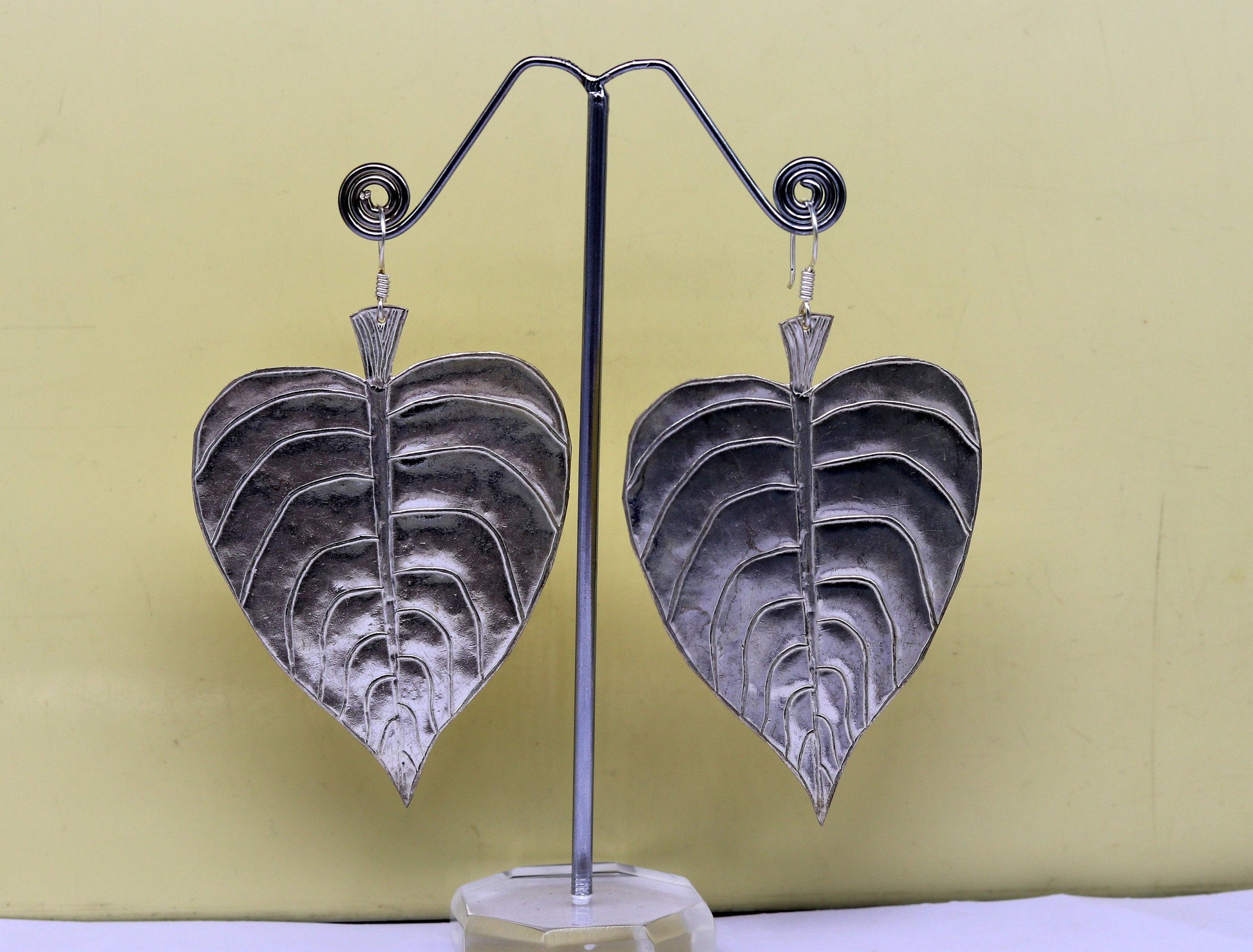 Modern fancy light weight 925 sterling silver heart shape peepal tree leaves style hoops earring customized brides earring jewelry ear489 - TRIBAL ORNAMENTS