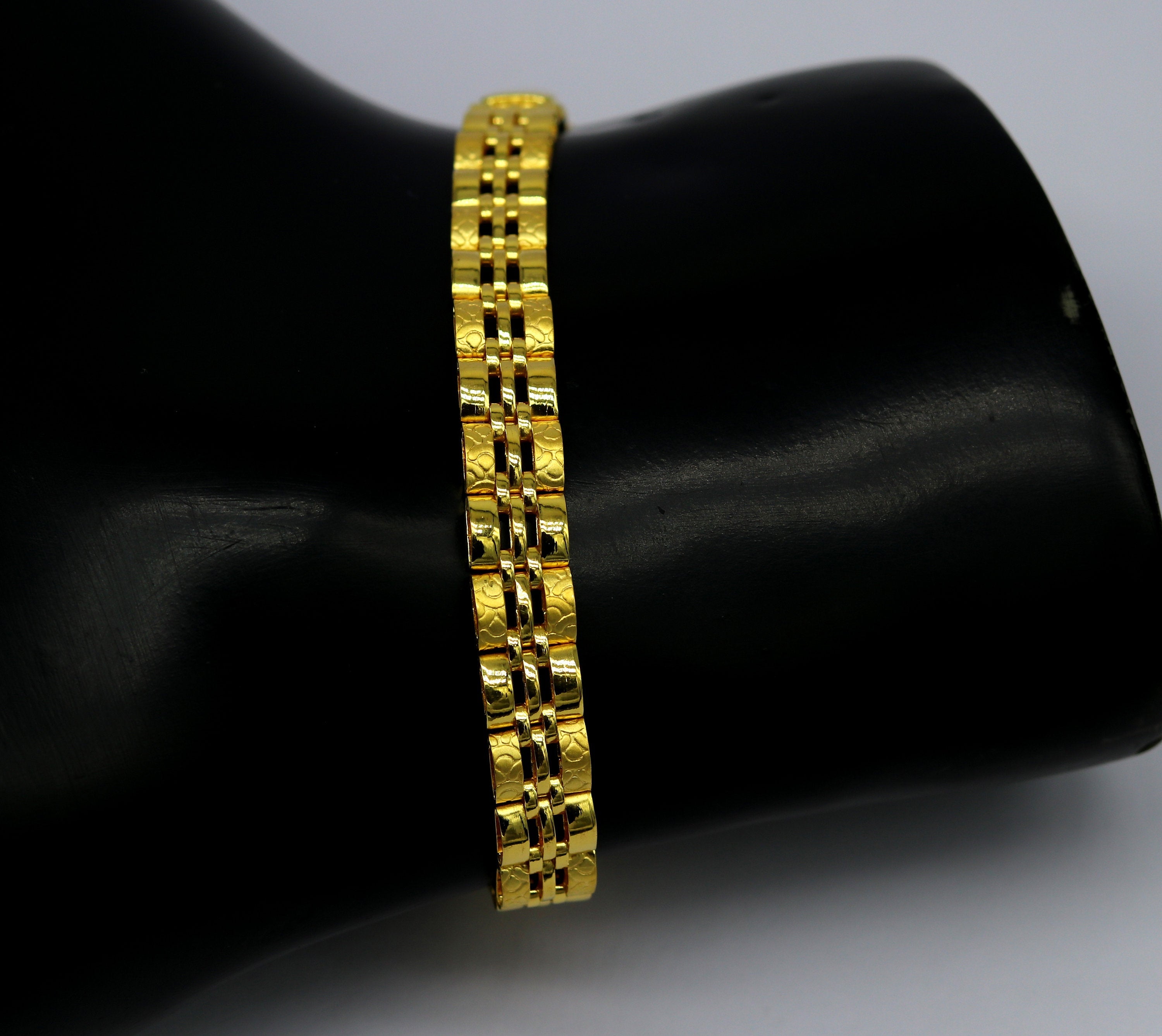 Gold Bracelet Price Starting From Rs 1.15 L/Pc. Find Verified Sellers in  Nagercoil - JdMart