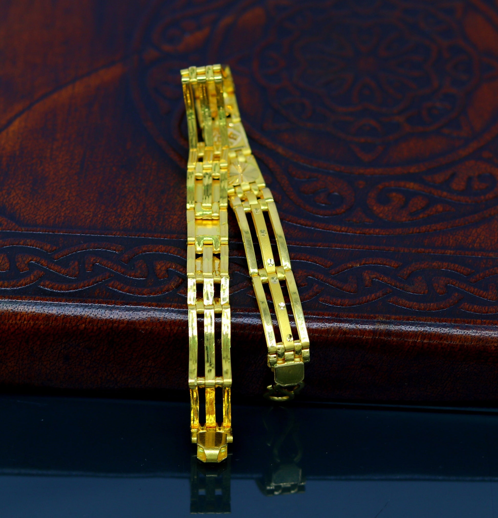 Amazing 22kt yellow gold handcrafted gorgeous design diamond cut designer  flexible bracelet unique new stylish unisex bracelet jewelry gbr33