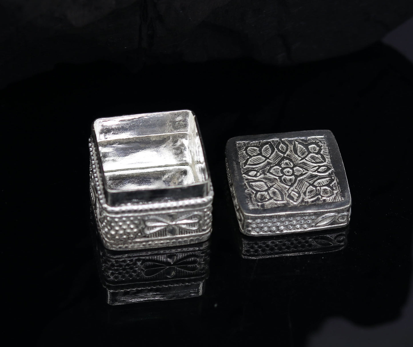vintage style small bridal queen sterling silver trinket box or eyes kajal box, container box, small jewelry box, bridal art gifting  stb59 - TRIBAL ORNAMENTS