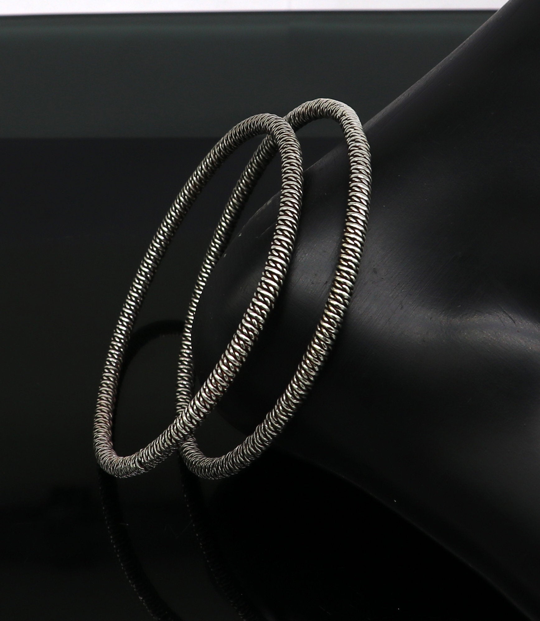 Silver Bracelet Design  य खबसरत बरसलट डजइन कर टरई आपक दग  एथनक क सथ शनदर लक  उरजचल टईगर रषटरय हनद पतरक